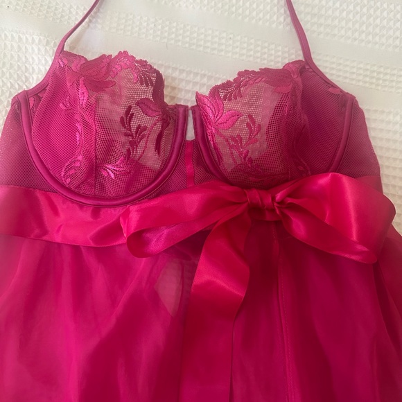 Pink Lingerie - Picture 2 of 5